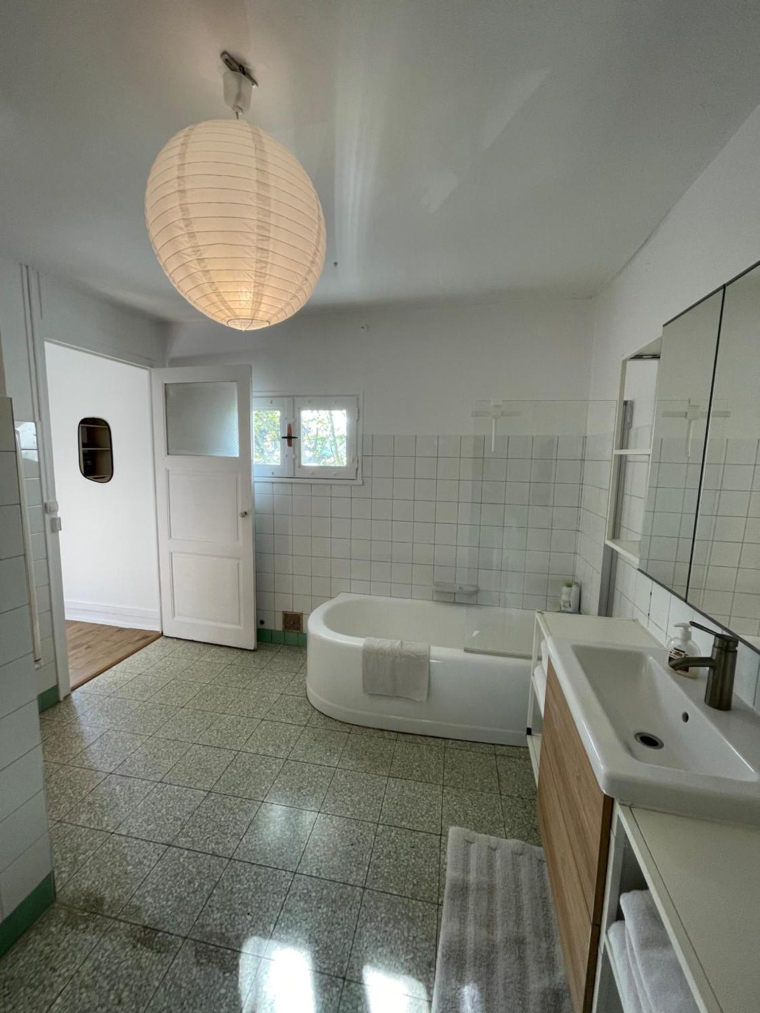 Maison A Avec Jardin Privatif Dans Domaine Des Crozes Виен Екстериор снимка